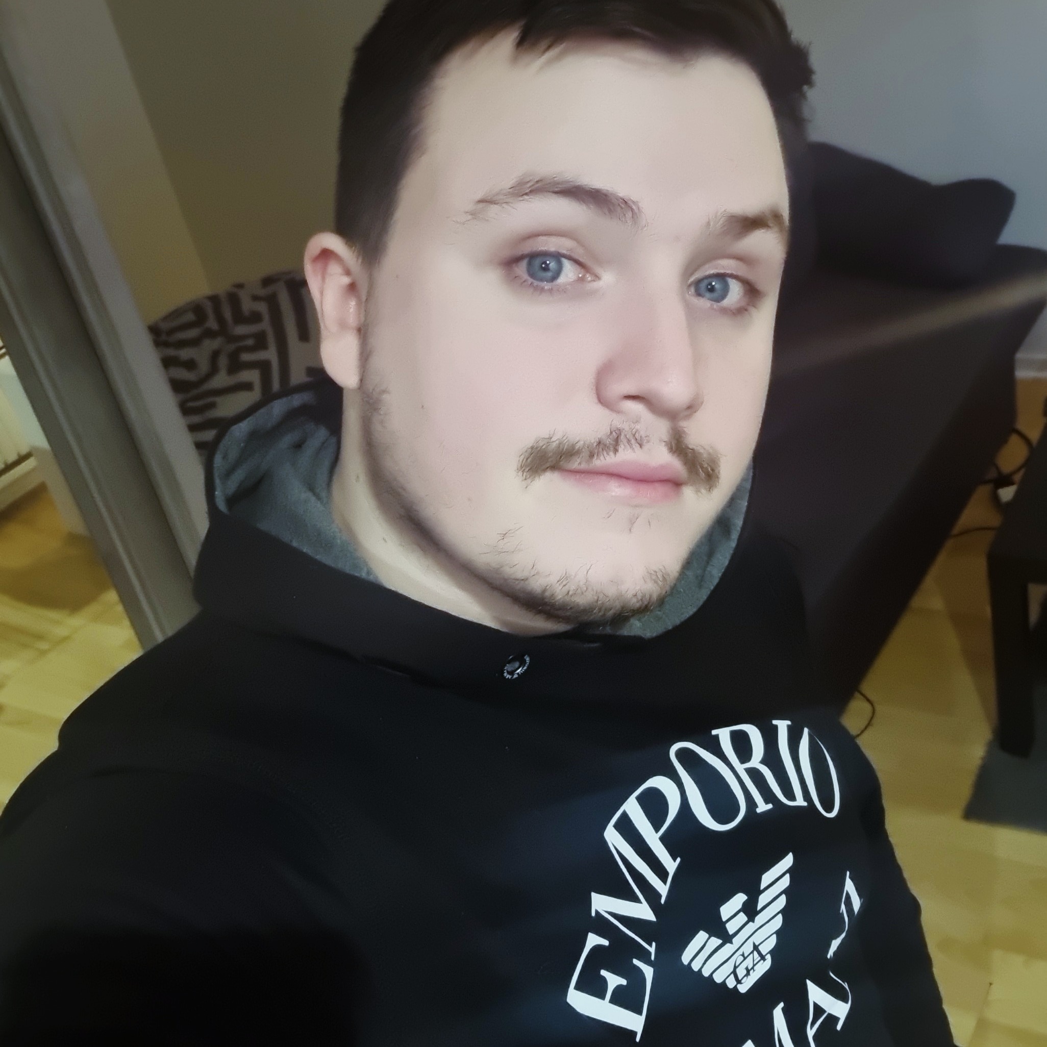 Profil de Ionut, 26 ans, rencontre libertine à Verneuil-en-Halatte