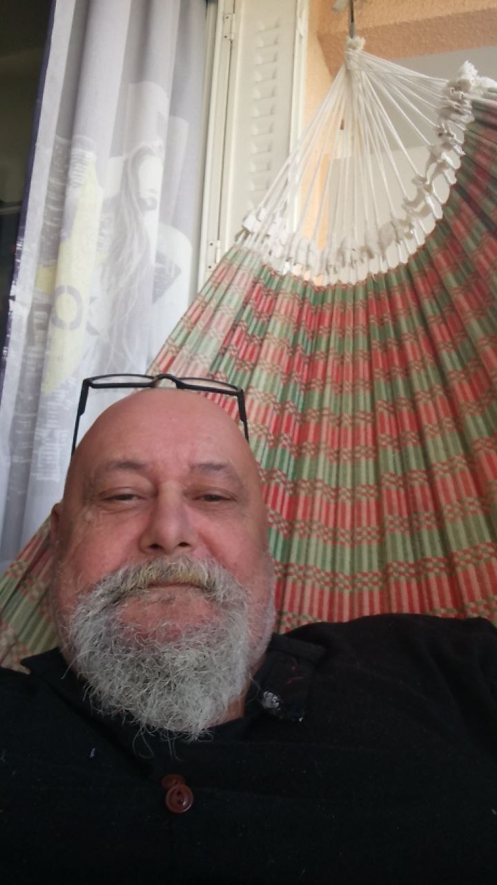 Profil de Roni, 55 ans, rencontre libertine à Saint-Claud