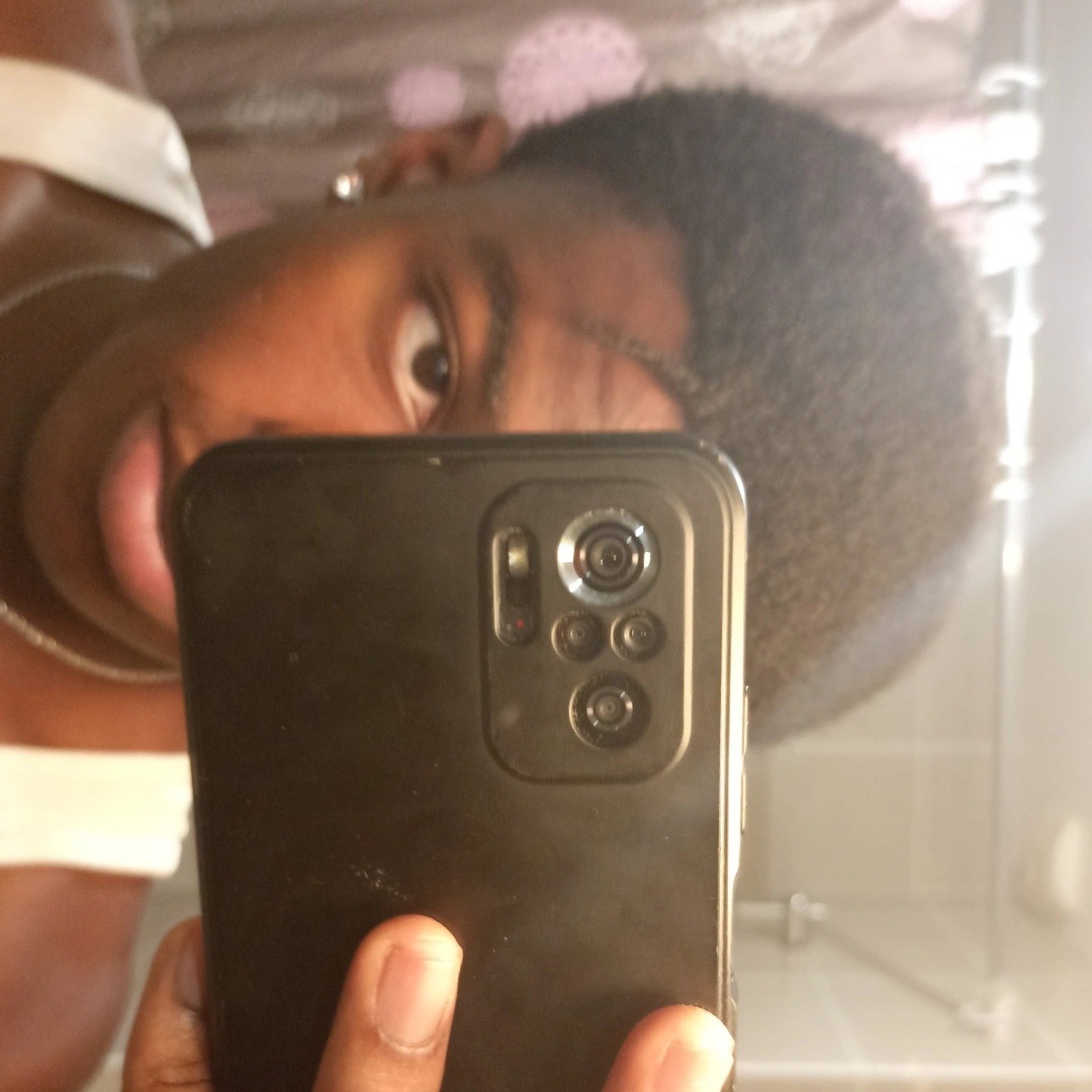 Profil de Roanne, 20 ans, rencontre libertine à Marcillac-la-Croze