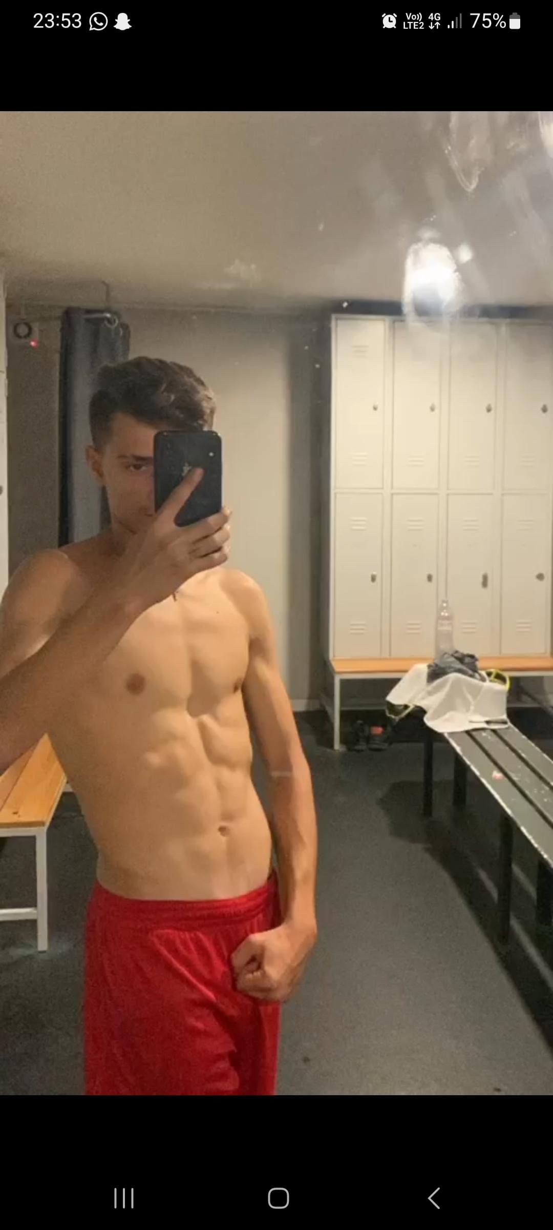 Profil de Nore, 19 ans, rencontre libertine à Chevry