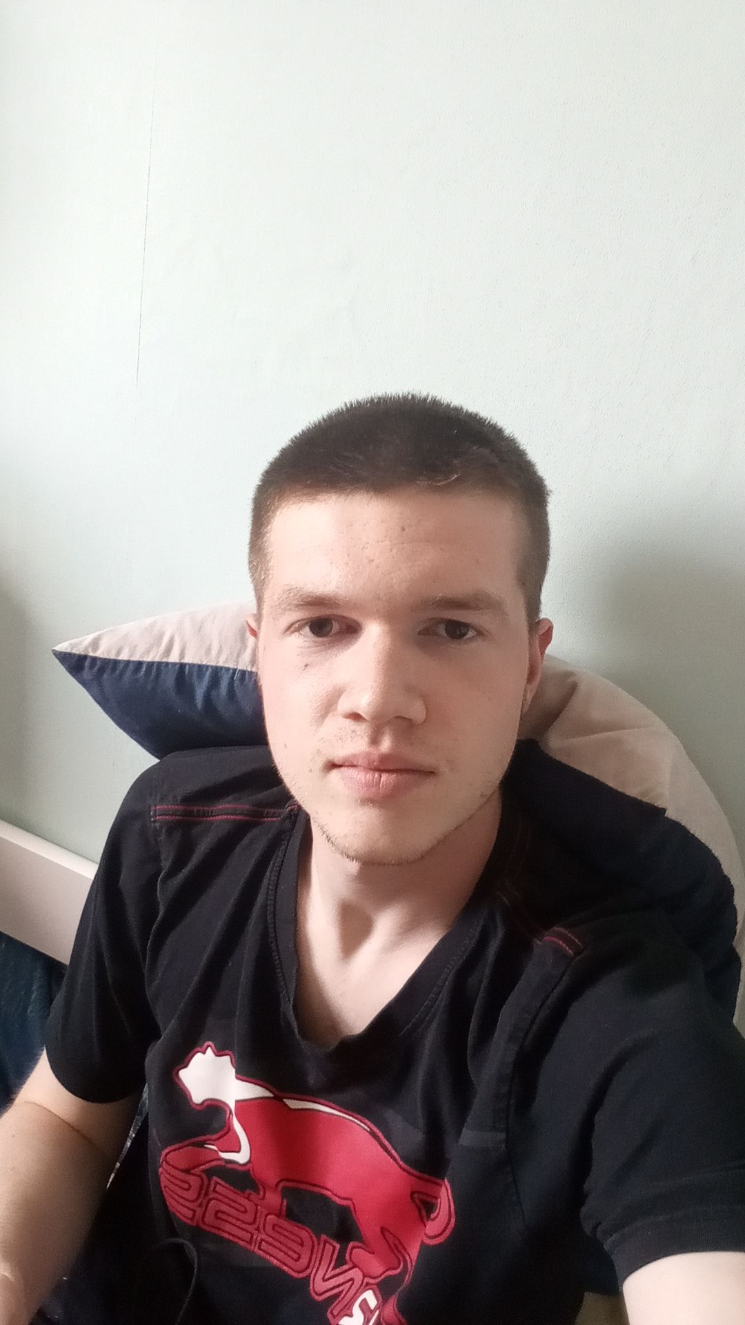 Profil de Abdelali, 23 ans, rencontre libertine à Montrozier