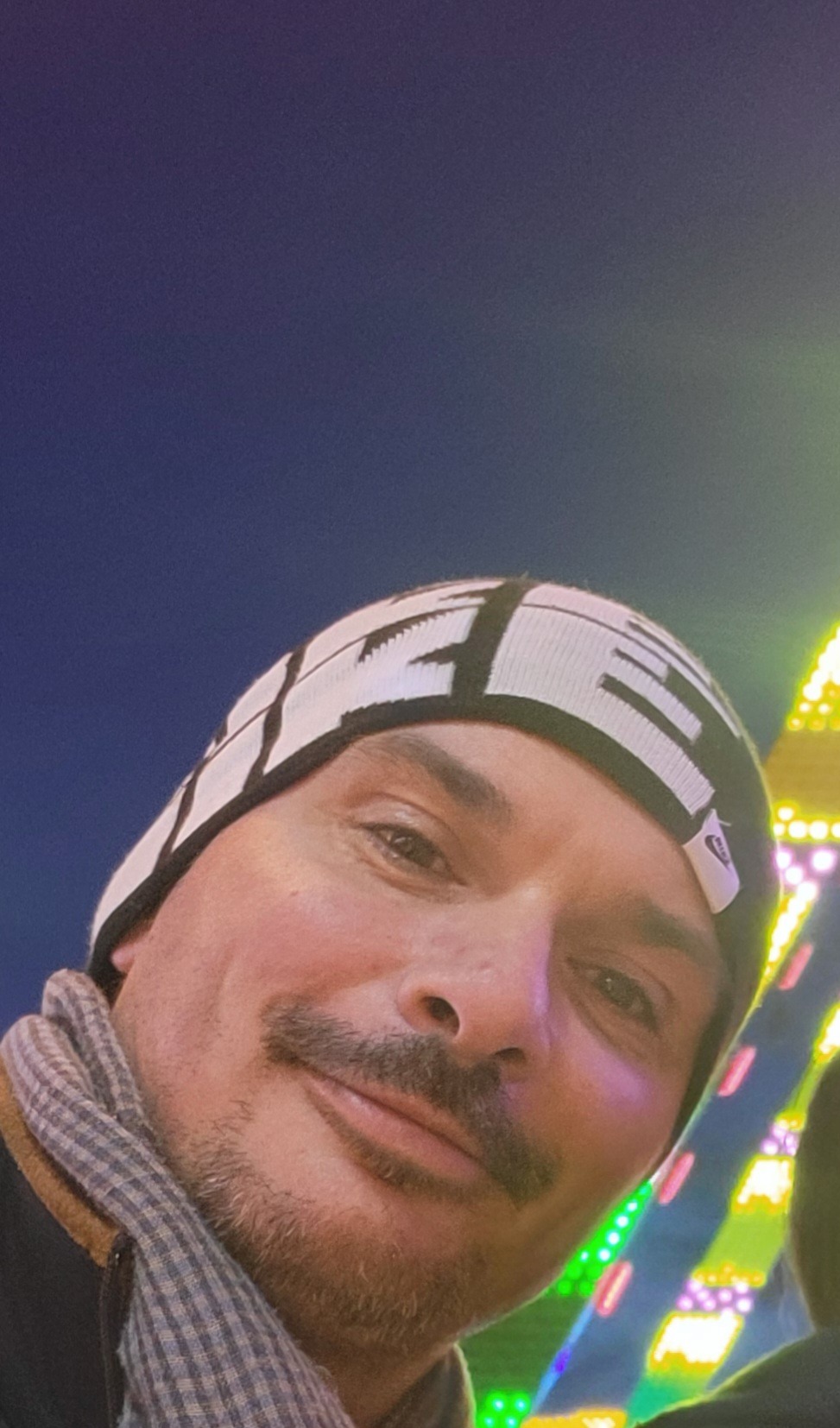Profil de Yowen, 42 ans, rencontre libertine à Saint-Cyr-la-Rivière