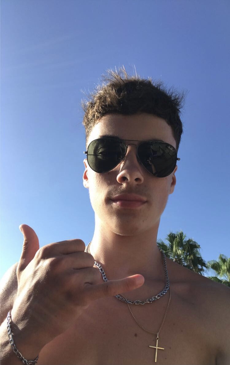 Profil de Eimen, 20 ans, rencontre libertine à Colombiers