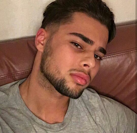Profil de Myles, 26 ans, rencontre libertine à Bazoches-en-Dunois