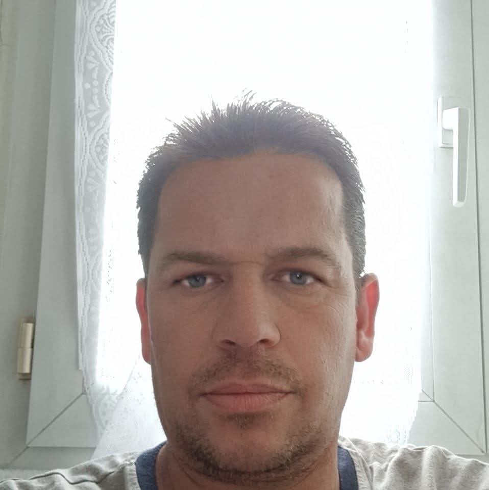 Profil de Arthur, 50 ans, rencontre libertine à Saint-Bonnet-des-Bruyères