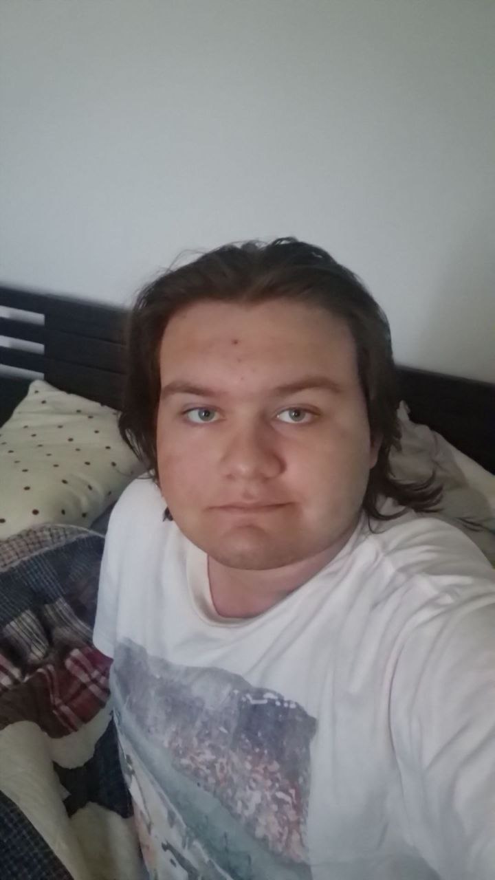 Profil de Hedy, 19 ans, rencontre libertine à LesÉchelles