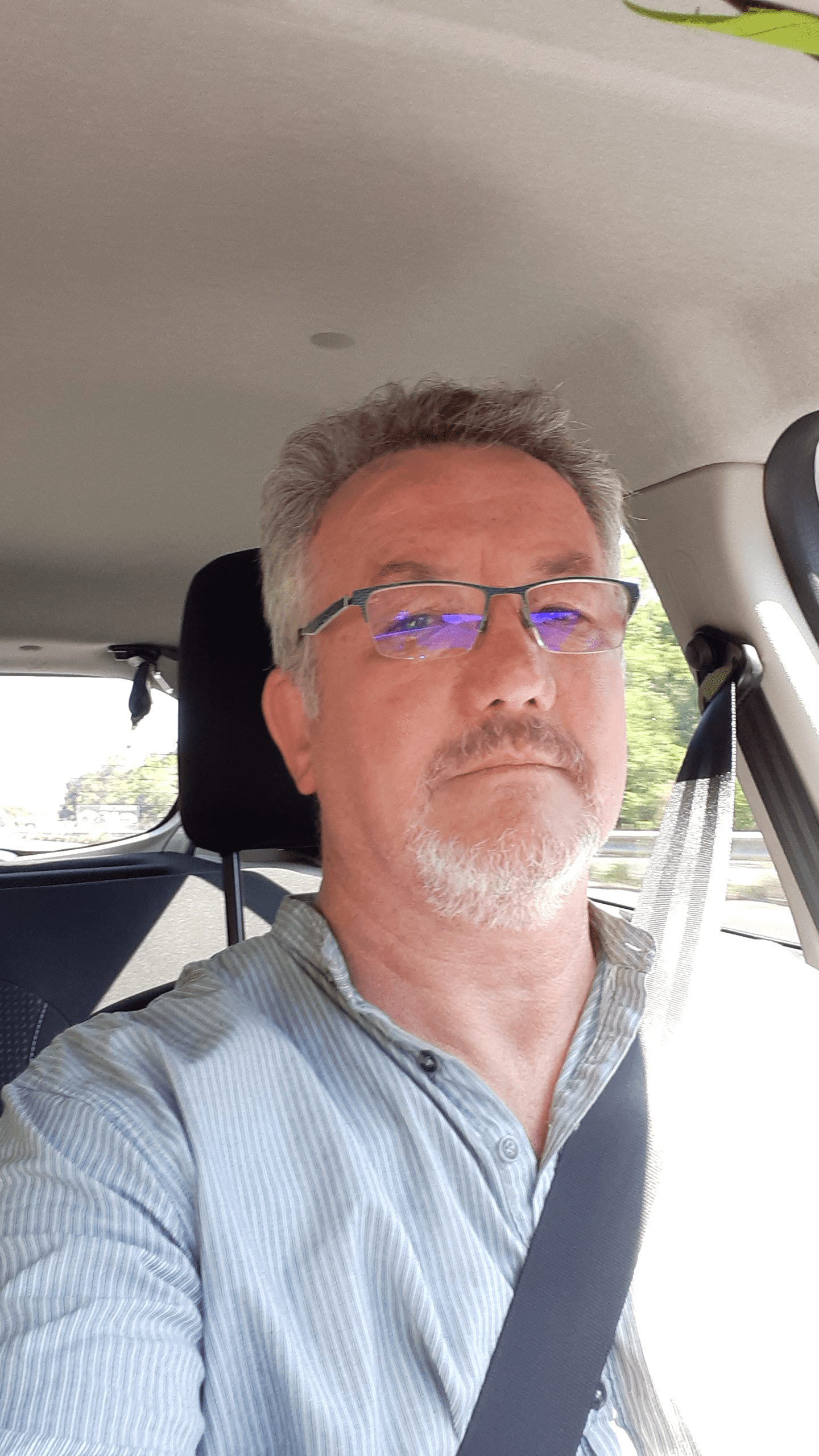 Profil de Kouider, 55 ans, rencontre libertine à Fays