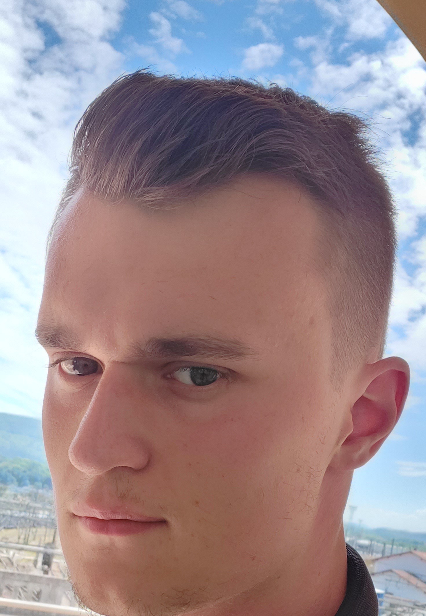 Profil de Emerik, 25 ans, rencontre libertine à Origné