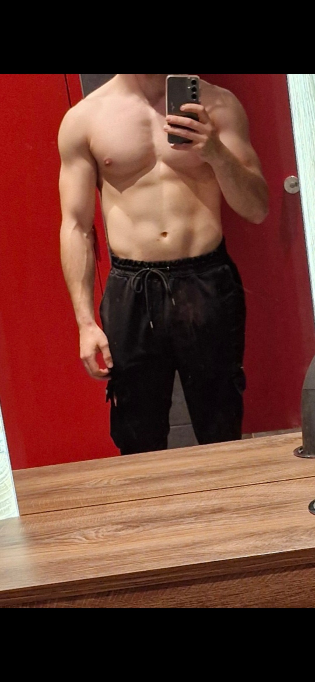 Profil de Umut, 25 ans, rencontre libertine à Fons