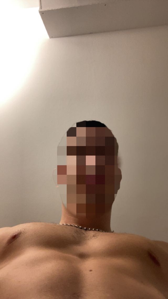 Profil de Burhan, 24 ans, rencontre libertine à Saint-Sauveur-de-Carrouges