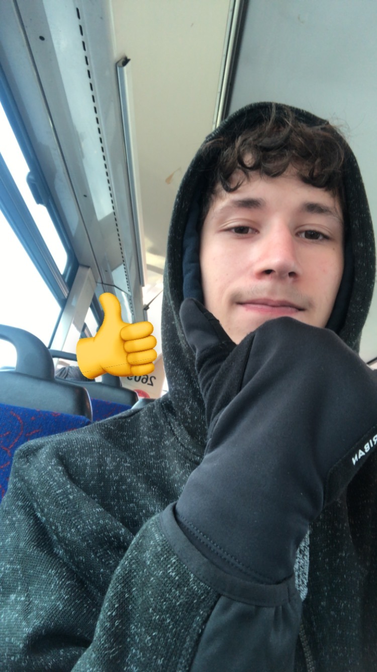 Profil de Djillali, 19 ans, rencontre libertine à Serres