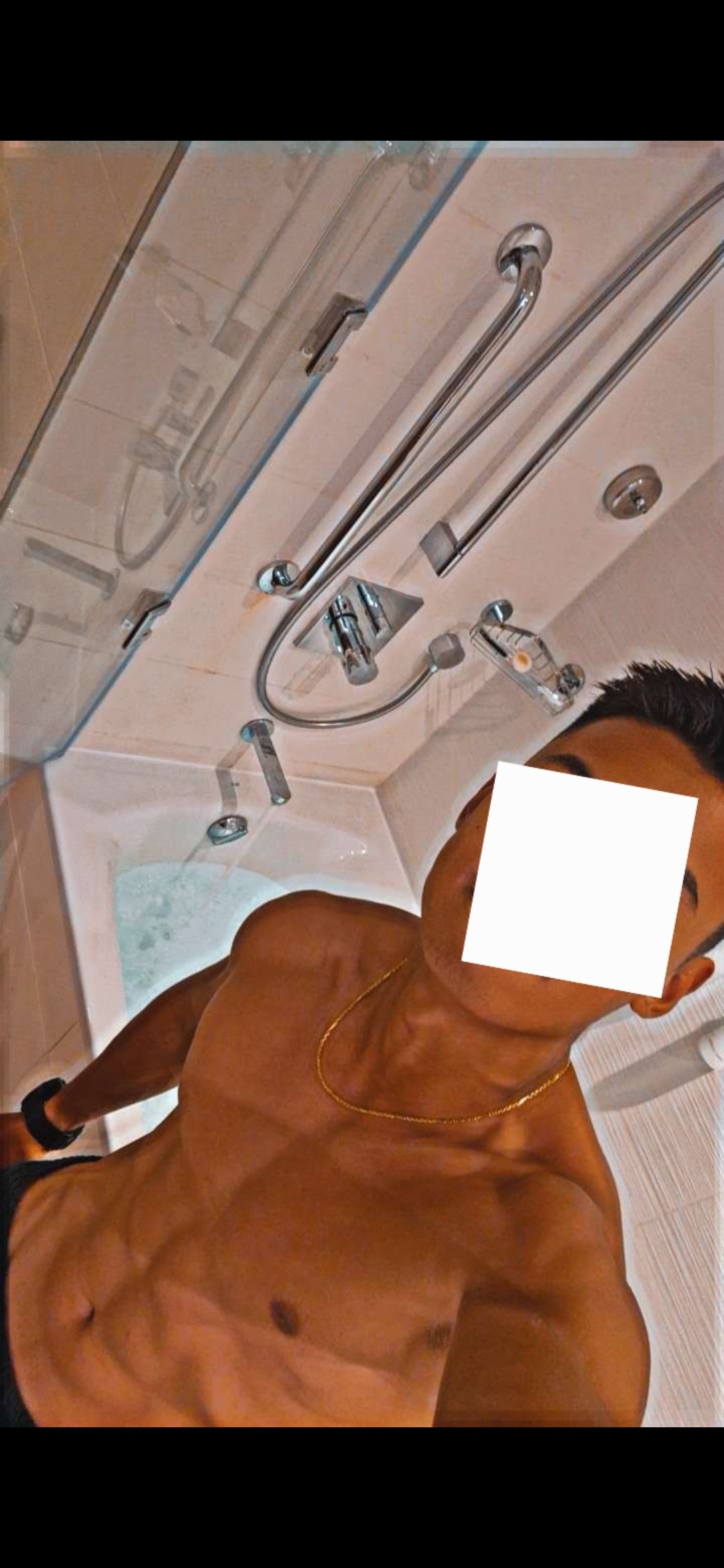 Profil de Tsiky, 21 ans, rencontre libertine à Feuillade