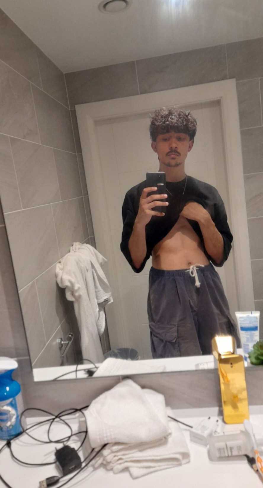 Profil de Luis-philippe, 20 ans, rencontre libertine à Saint-Bonnet-le-Chastel