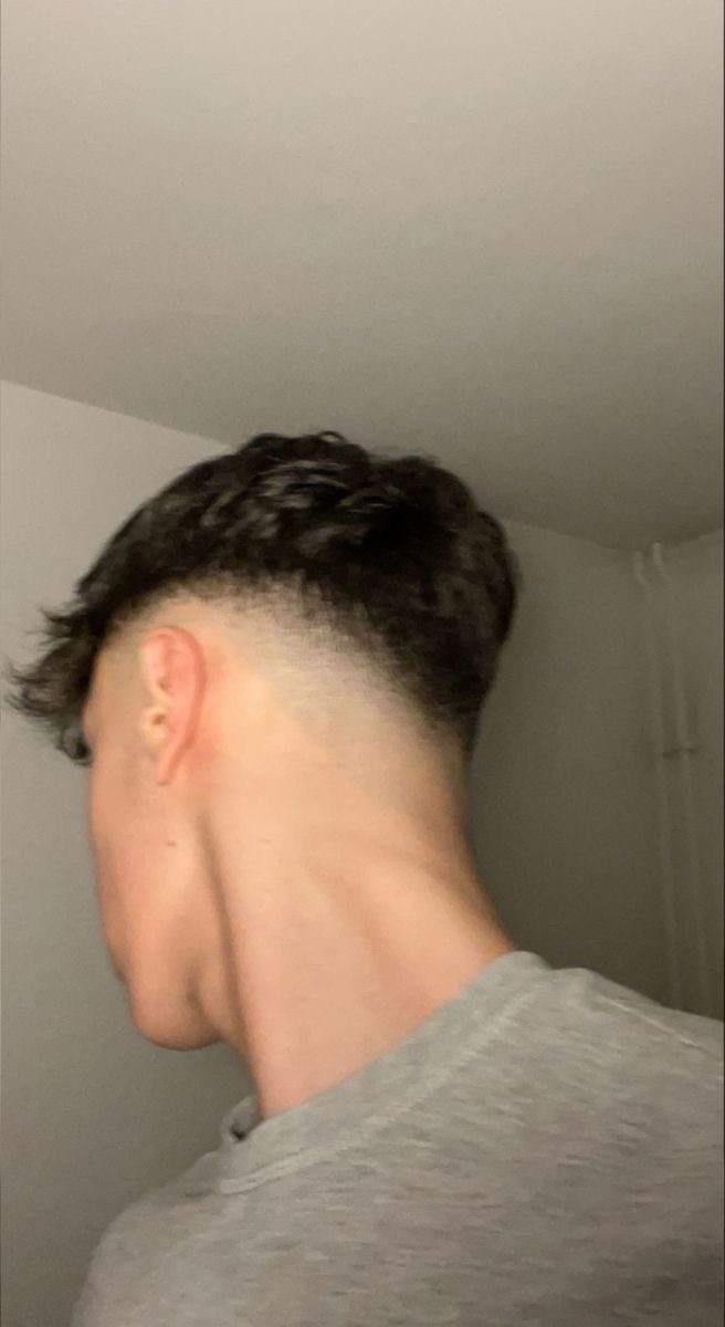 Profil de Gelindo, 22 ans, rencontre libertine à Saint-Privat-du-Fau