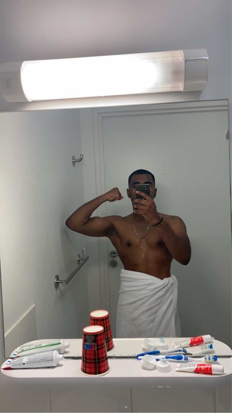 Profil de Pierre-lucas, 26 ans, rencontre libertine à Tronget