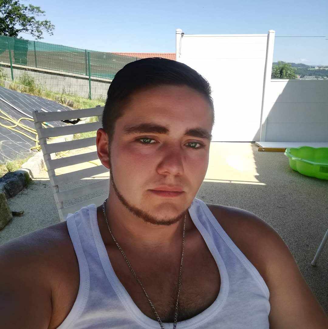Profil de Zachari, 27 ans, rencontre libertine à Sainte-Anne