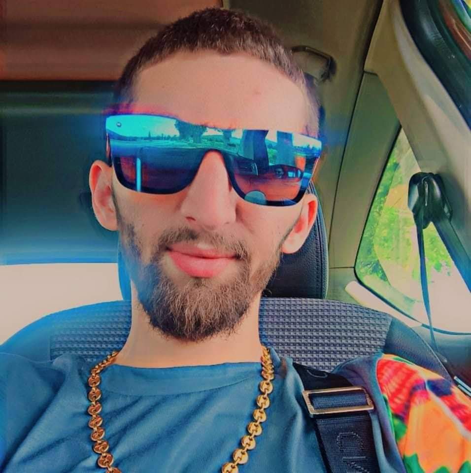 Profil de Awenn, 27 ans, rencontre libertine à Margency