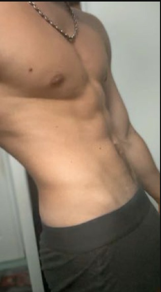 Profil de Karamo, 23 ans, rencontre libertine à Cuzy