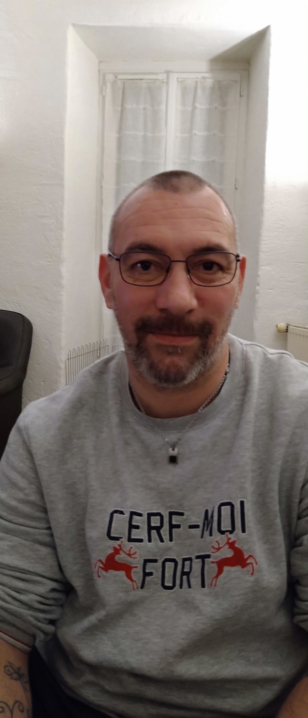 Profil de Veli, 45 ans, rencontre libertine à Glaignes