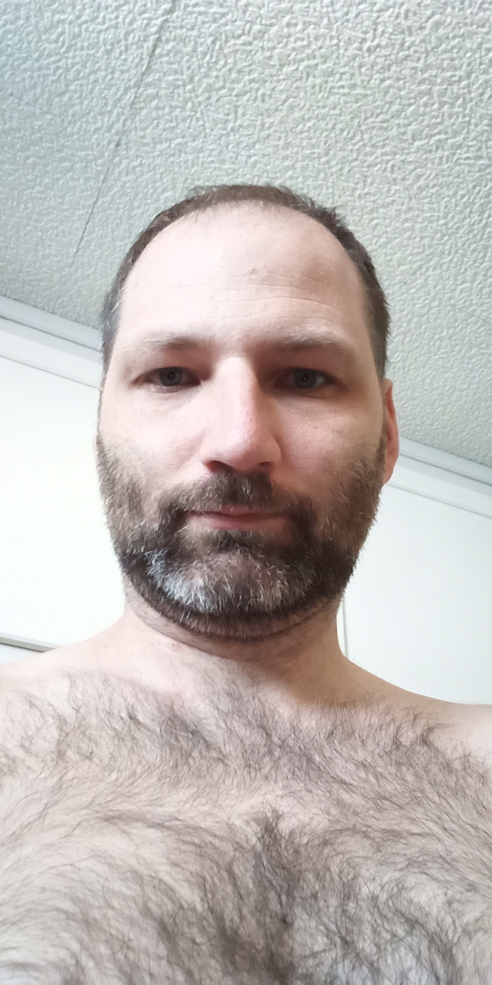 Profil de Binyamine, 40 ans, rencontre libertine à Gaudechart