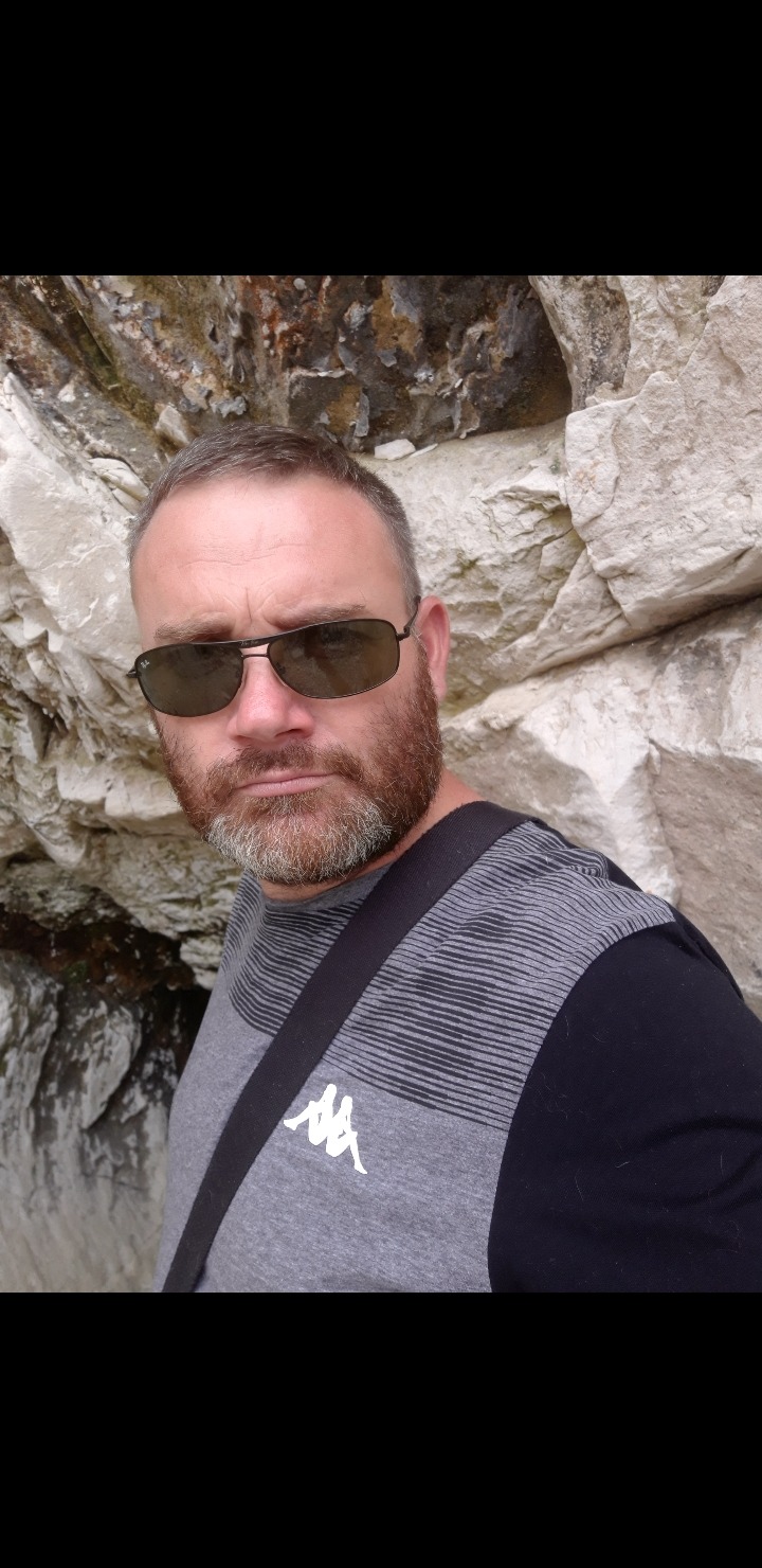 Profil de Nizare, 48 ans, rencontre libertine à Béceleuf