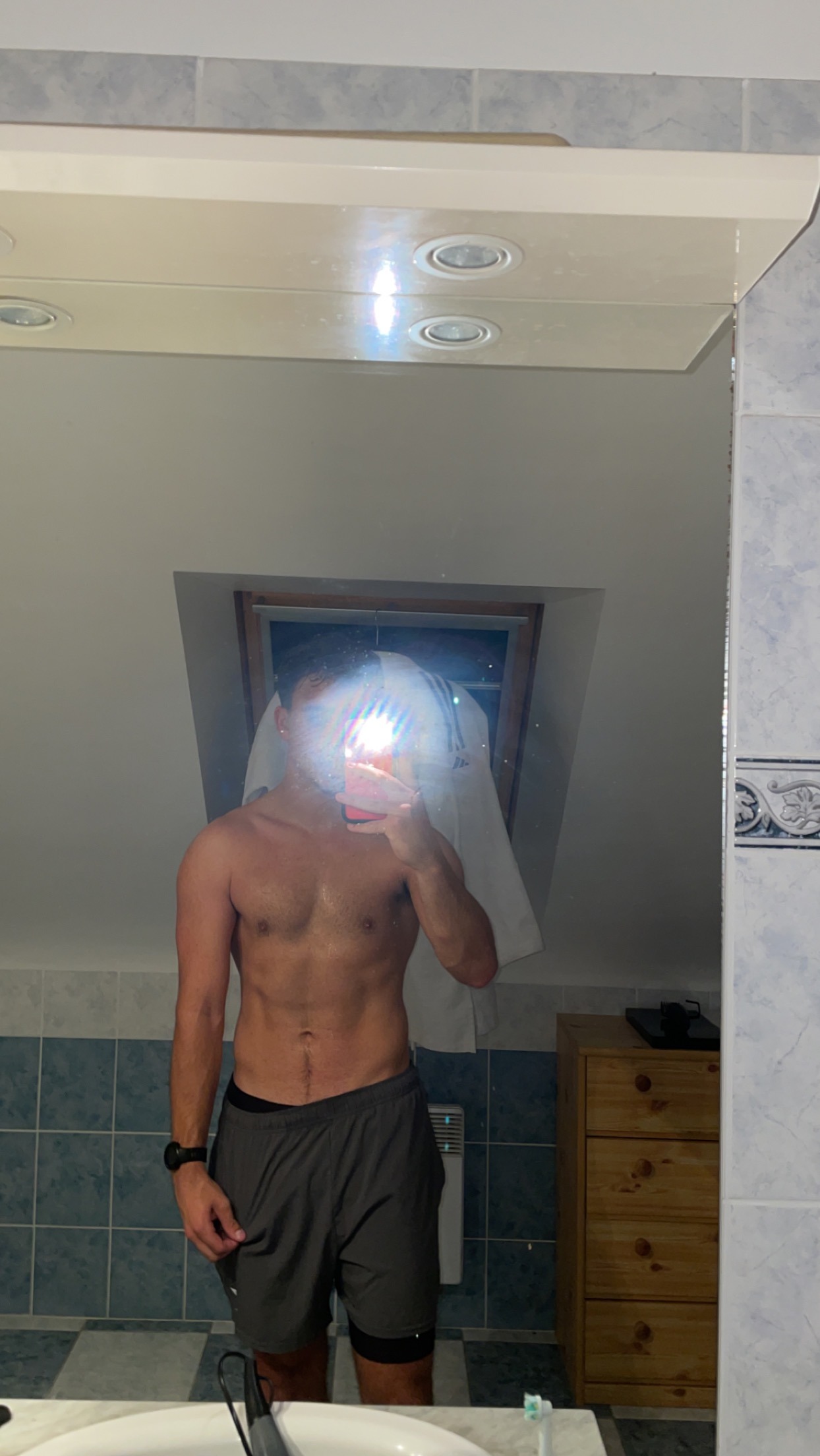 Profil de Nassur, 21 ans, rencontre libertine à LesAires