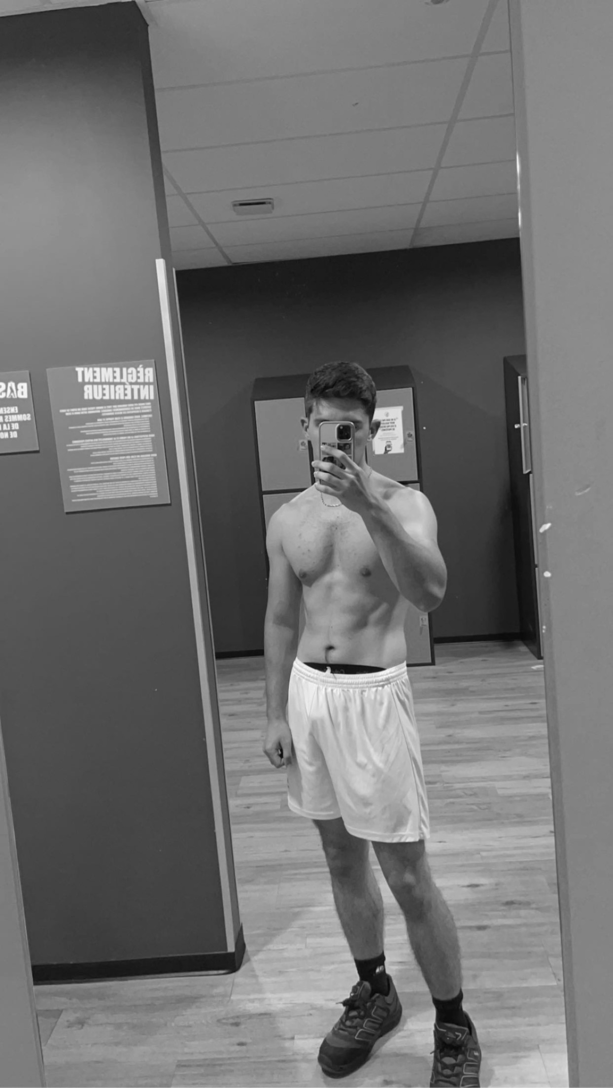 Profil de Mikhail, 25 ans, rencontre libertine à Bézéril