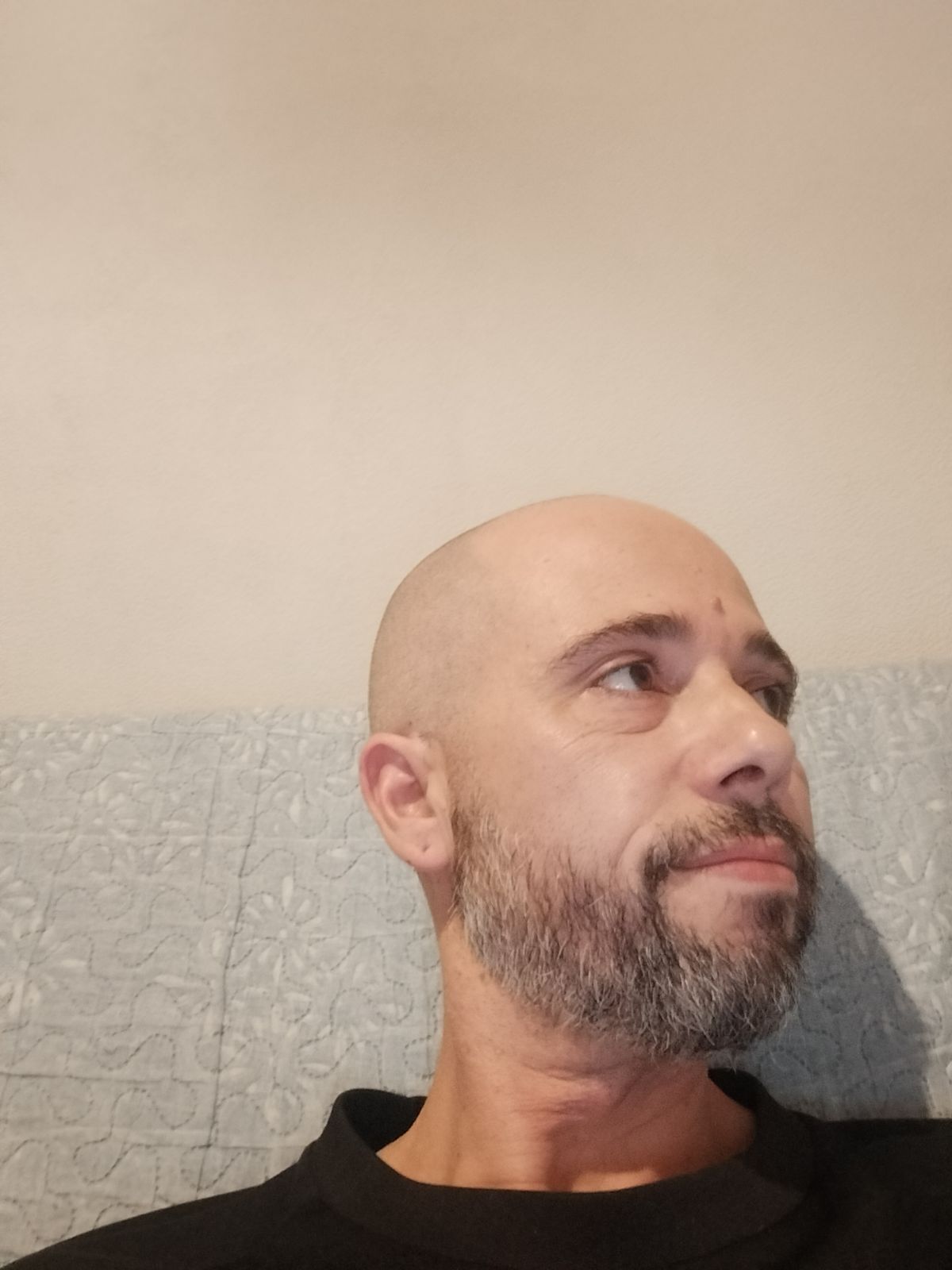 Profil de Mikis, 40 ans, rencontre libertine à Sorbier