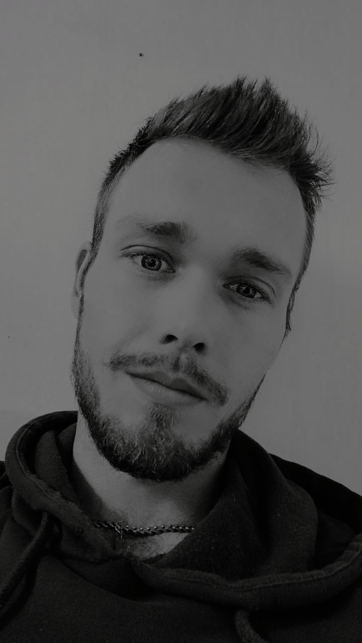 Profil de Elmedin, 35 ans, rencontre libertine à Bouin-Plumoison
