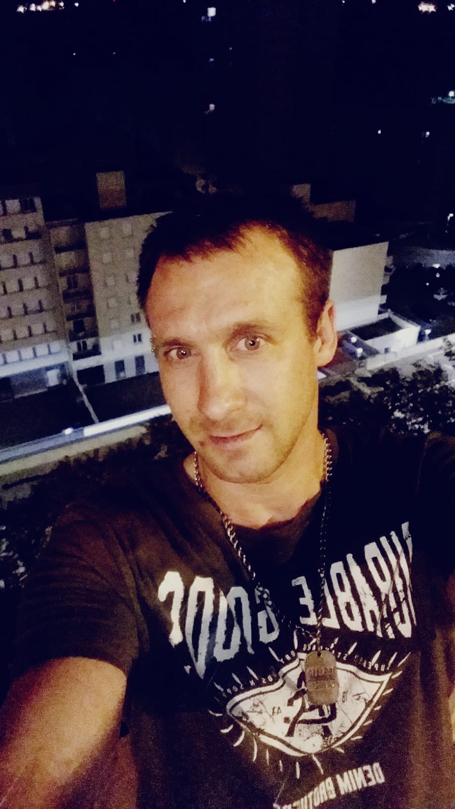 Profil de Jean-edouard, 36 ans, rencontre libertine à Pouldergat