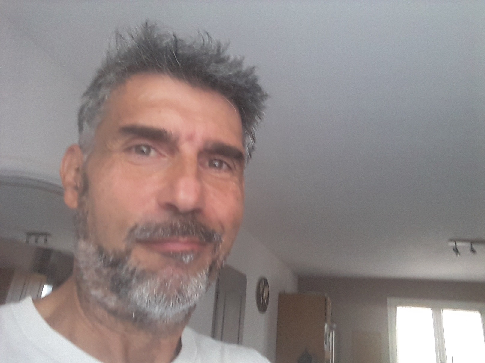 Profil de Yvann, 53 ans, rencontre libertine à Saint-Urcisse