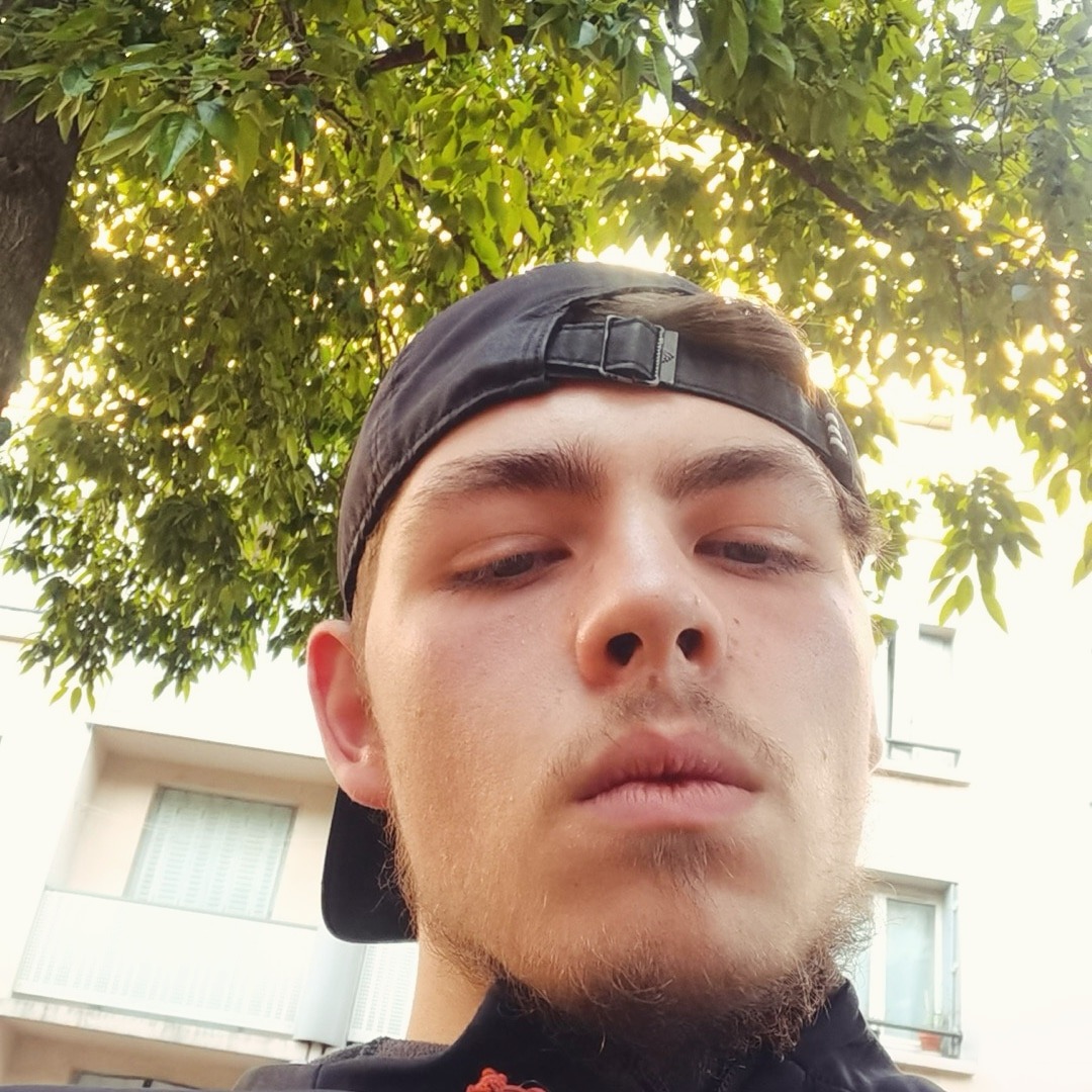 Profil de Kenjee, 18 ans, rencontre libertine à LaGaudaine