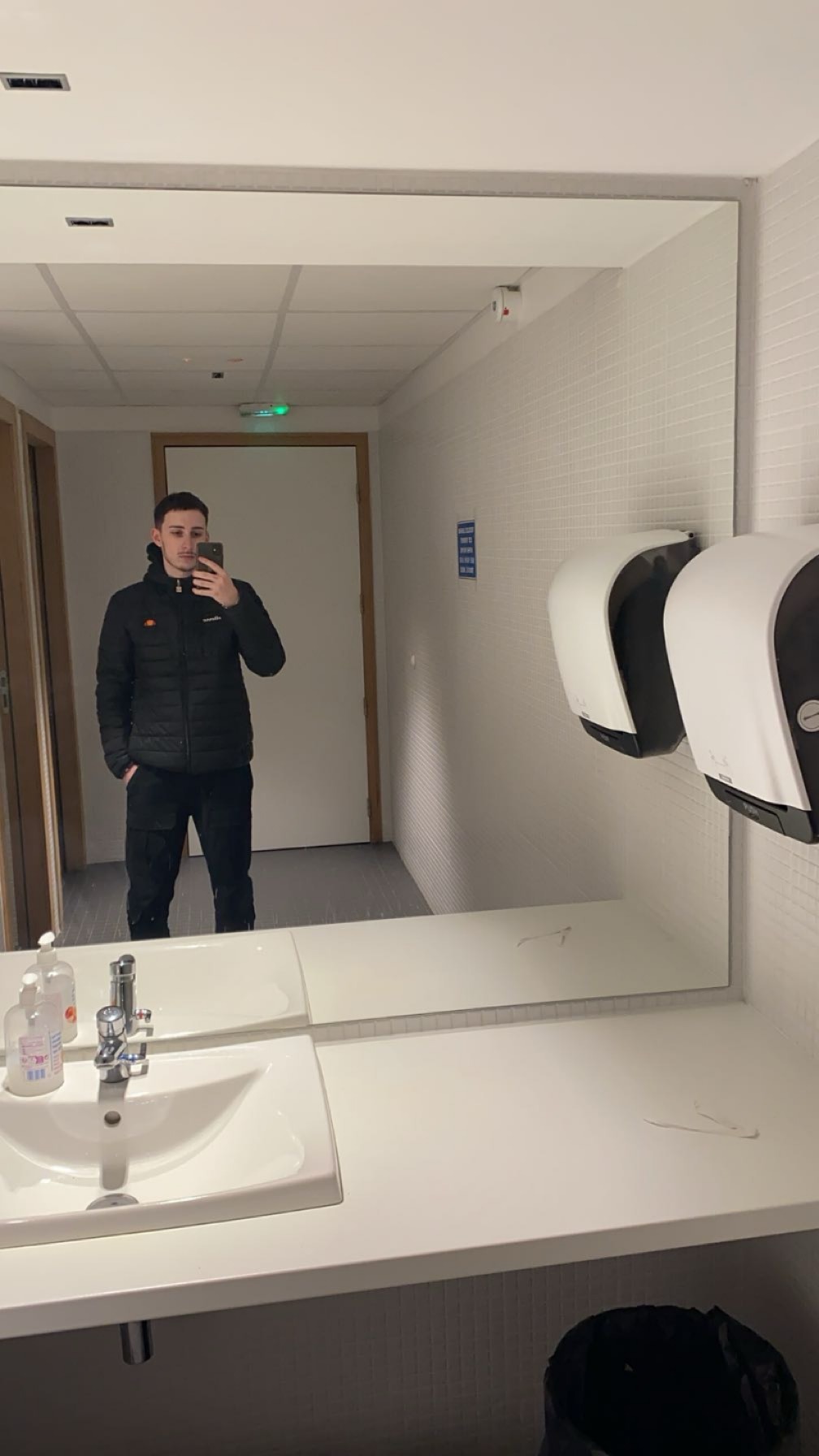 Profil de Merveil, 20 ans, rencontre libertine à Limans
